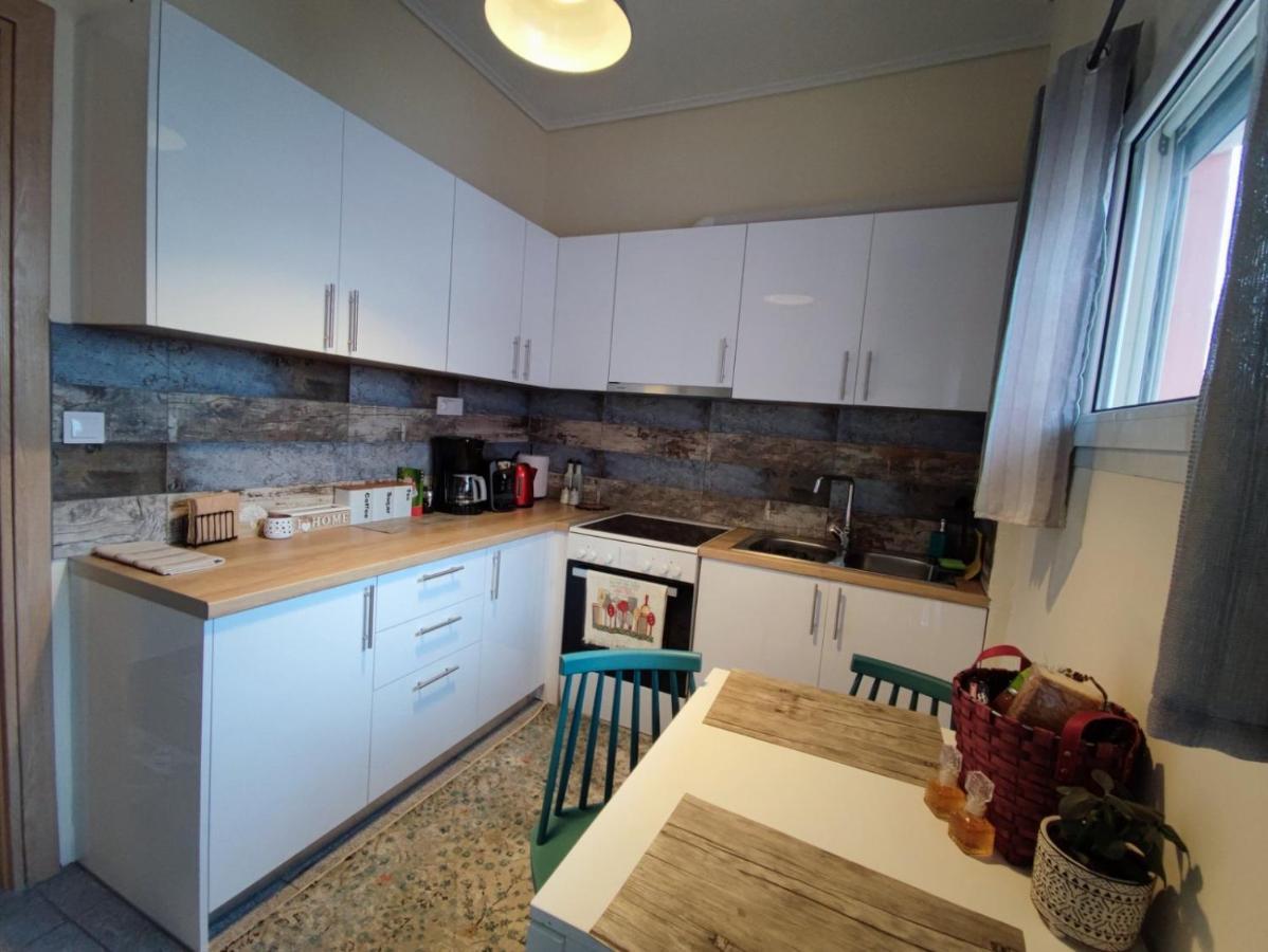 Wood & White Apartment In Historic Center With 2 Bedrooms Ioannina Luaran gambar